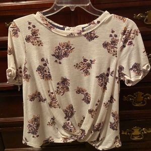 Von Maur tee shirt!! Size M-L!!